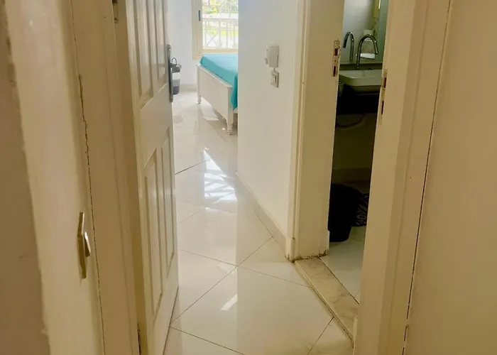 Apartment Modern 4bdr Duplex Lagoon View In Einbay *