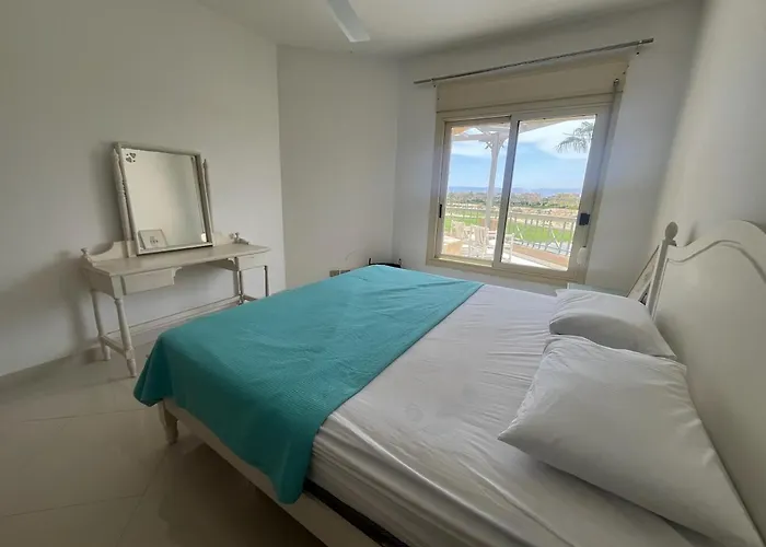 Apartment Modern 4bdr Duplex Lagoon View In Einbay